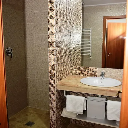 Orhideea Hostel *